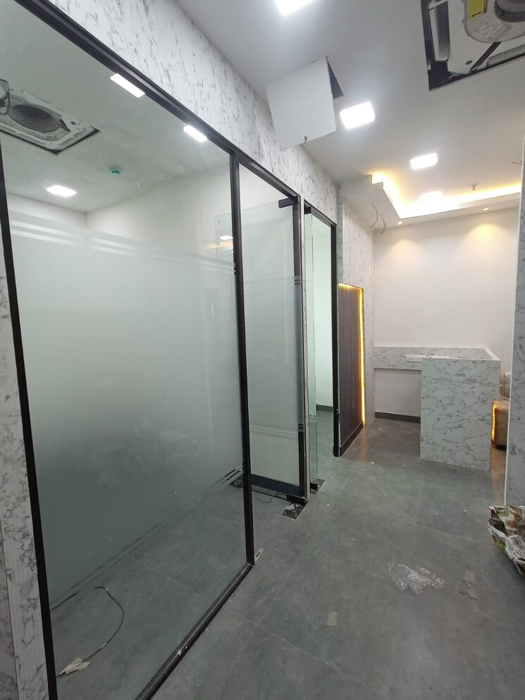 Team Area, mani-casadona Commercial Office Space 648 Sq.Ft. In New Town Kolkata 8860530