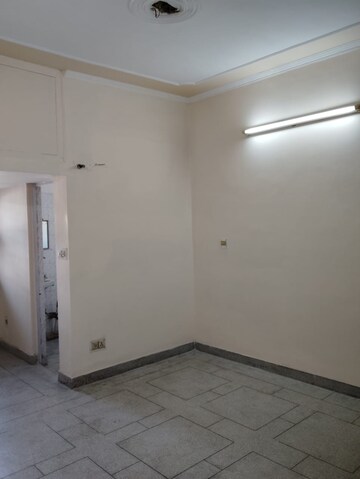 Room in 3 BHK Independent House at Sector 19 – for Rent