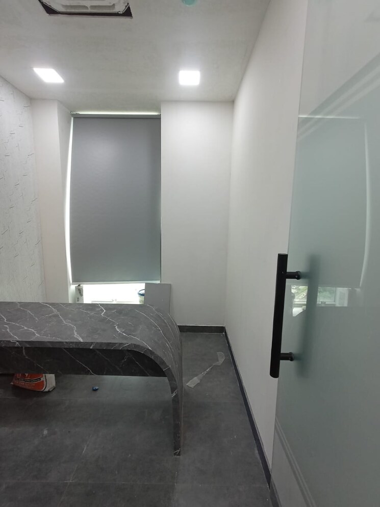 Team Area, mani-casadona Commercial Office Space 648 Sq.Ft. In New Town Kolkata 8860530