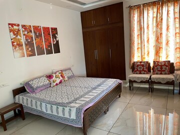 Bedroom in 1 BHK Builder Floor at Sector 38 – for Rent