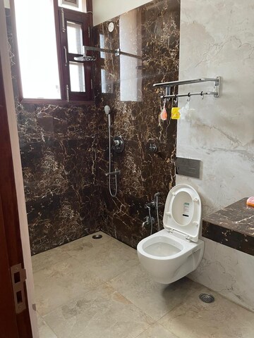 Bathroom in 1 BHK Builder Floor at Sector 38 – for Rent