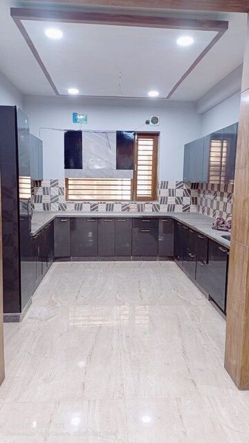Kitchen in 3 BHK Builder Floor at Sector 37 – for Rent