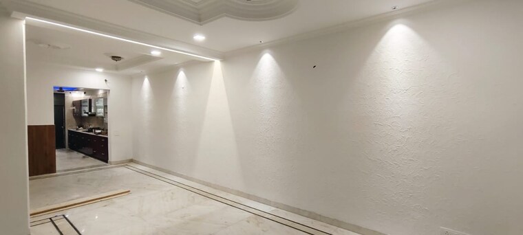 Room, sector 37 3 Bedroom 3000 Sq.Ft. Independent House In Sector 37 Chandigarh 8860689