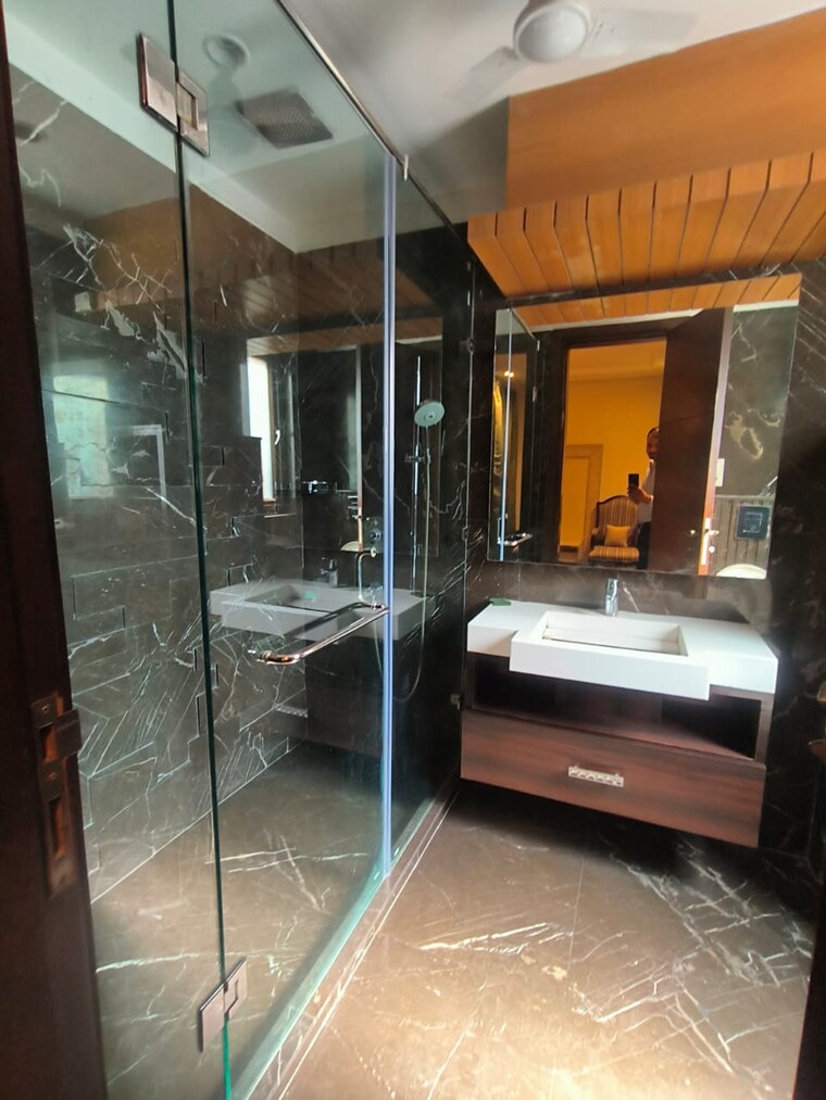 Kitchen, greater kailash ii 3 Bedroom 2200 Sq.Ft. Builder Floor In Greater Kailash ii Delhi 8860715