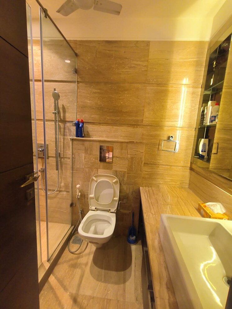 Bathroom, greater kailash ii 3 Bedroom 2200 Sq.Ft. Builder Floor In Greater Kailash ii Delhi 8860715