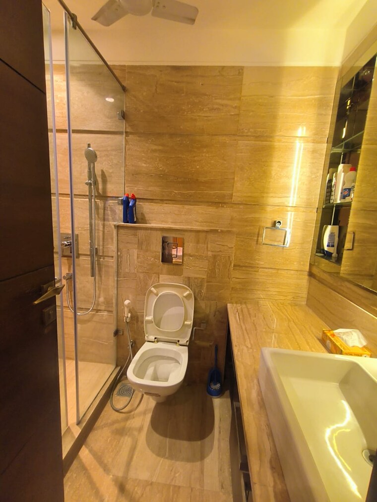 Bathroom, greater kailash ii 3 Bedroom 2200 Sq.Ft. Builder Floor In Greater Kailash ii Delhi 8860715