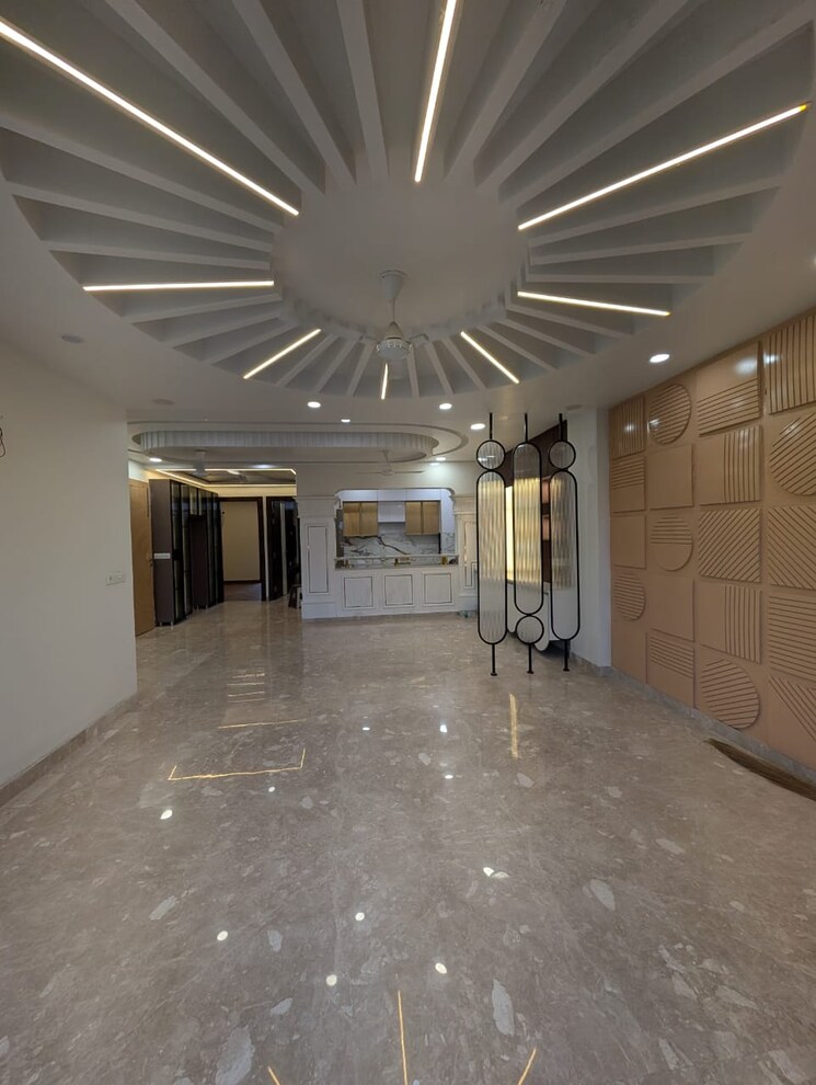 Room, rajouri garden 3 Bedroom 200 Sq.Yd. Builder Floor In Rajouri Garden Delhi 8860732