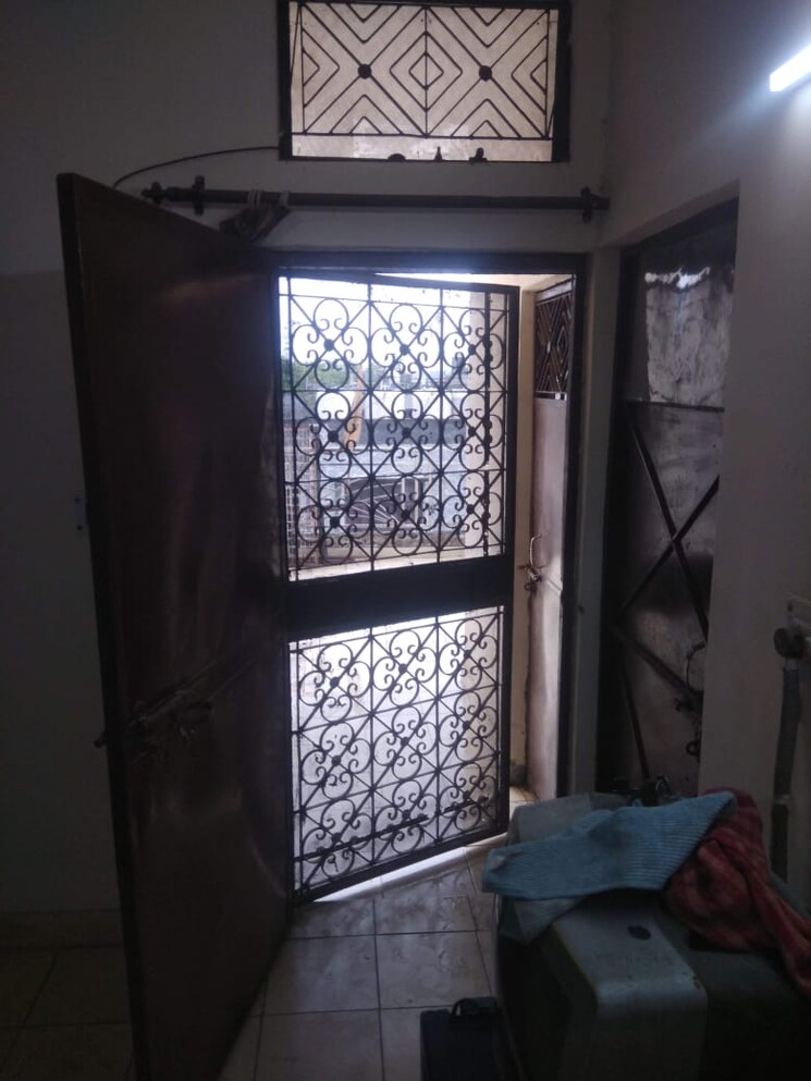 Room, kalkaji 1 RK 250 Sq.Ft. Builder Floor In Kalkaji Delhi 8860755