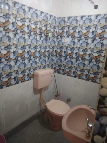 Bathroom in 1 RK Builder Floor at Kalkaji – for Rent