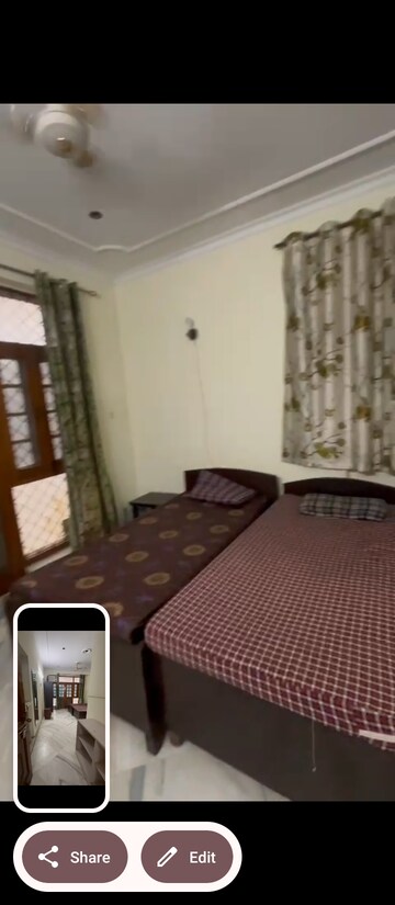 Bedroom in 4 BHK Builder Floor at DLF Atria, Dlf Phase ii – for Rent