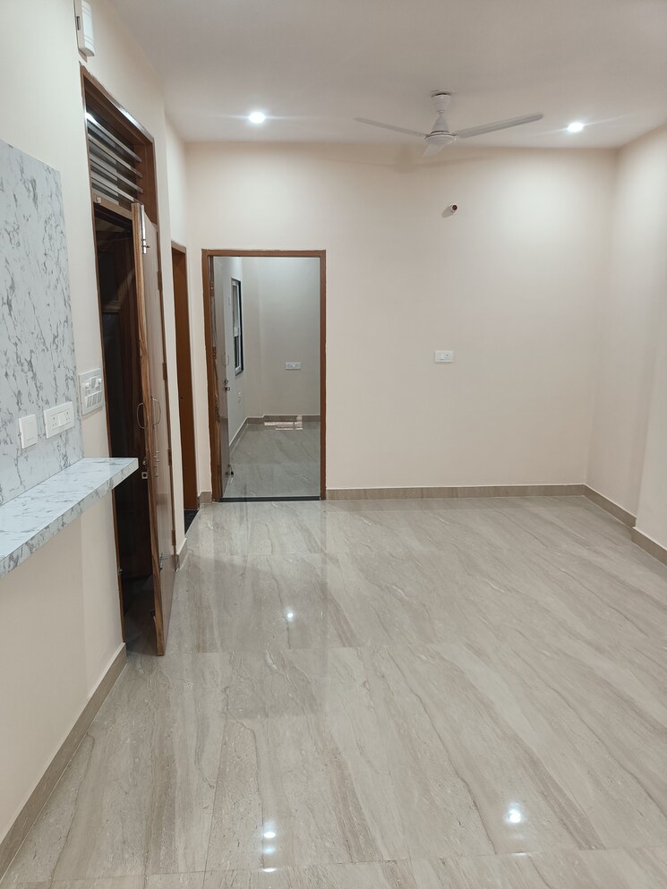 Room, dharam-flats 2 Bedroom 891 Sq.Ft. Builder Floor In Palam Vihar Extension Gurgaon 8860749