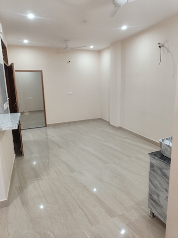 Room in 2 BHK Builder Floor at Dharam Flats, Palam Vihar Extension – for Rent