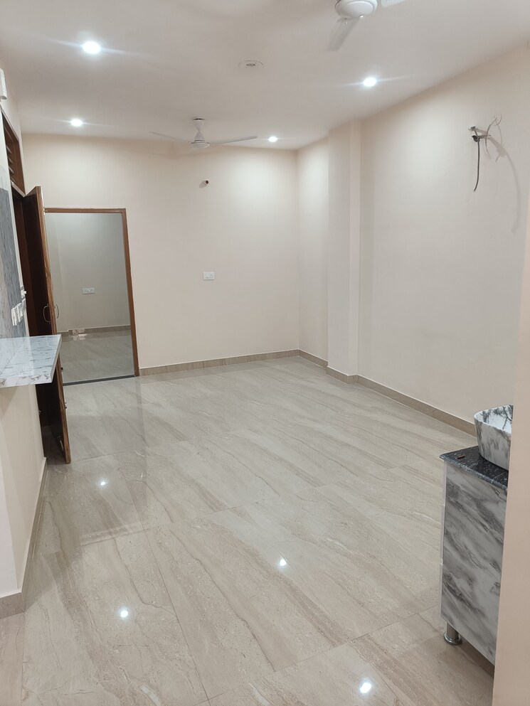 Room, dharam-flats 2 Bedroom 891 Sq.Ft. Builder Floor In Palam Vihar Extension Gurgaon 8860749