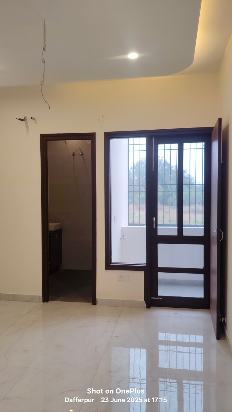 Room, ambala highway 4 Bedroom 129 Sq.Yd. Villa In Ambala Highway Zirakpur 8860854