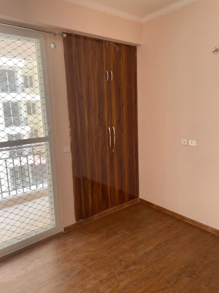 Room, amrapali-golf-homes 3 Bedroom 1115 Sq.Ft. Apartment In Sector 4 Greater Noida Greater Noida 8860963