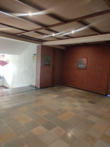 Room in  Office Space at Navrangpura – for Rent