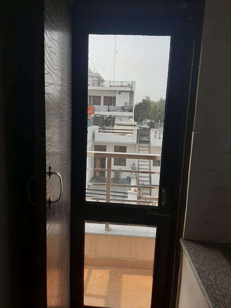 Bathroom, sushant lok i 1 RK 200 Sq.Ft. Builder Floor In Sushant Lok I Gurgaon 8861002