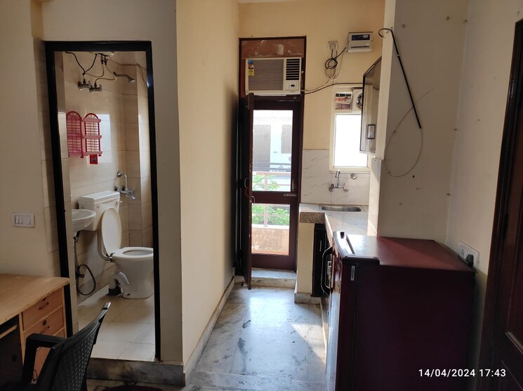 Living Room, sushant lok i 1 RK 200 Sq.Ft. Builder Floor In Sushant Lok I Gurgaon 8861002