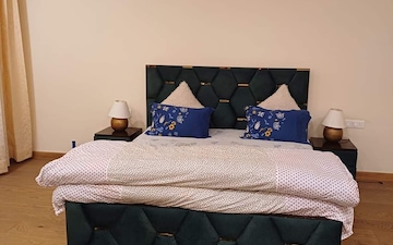 1 BHK Builder Floor For Rent in Sector 110