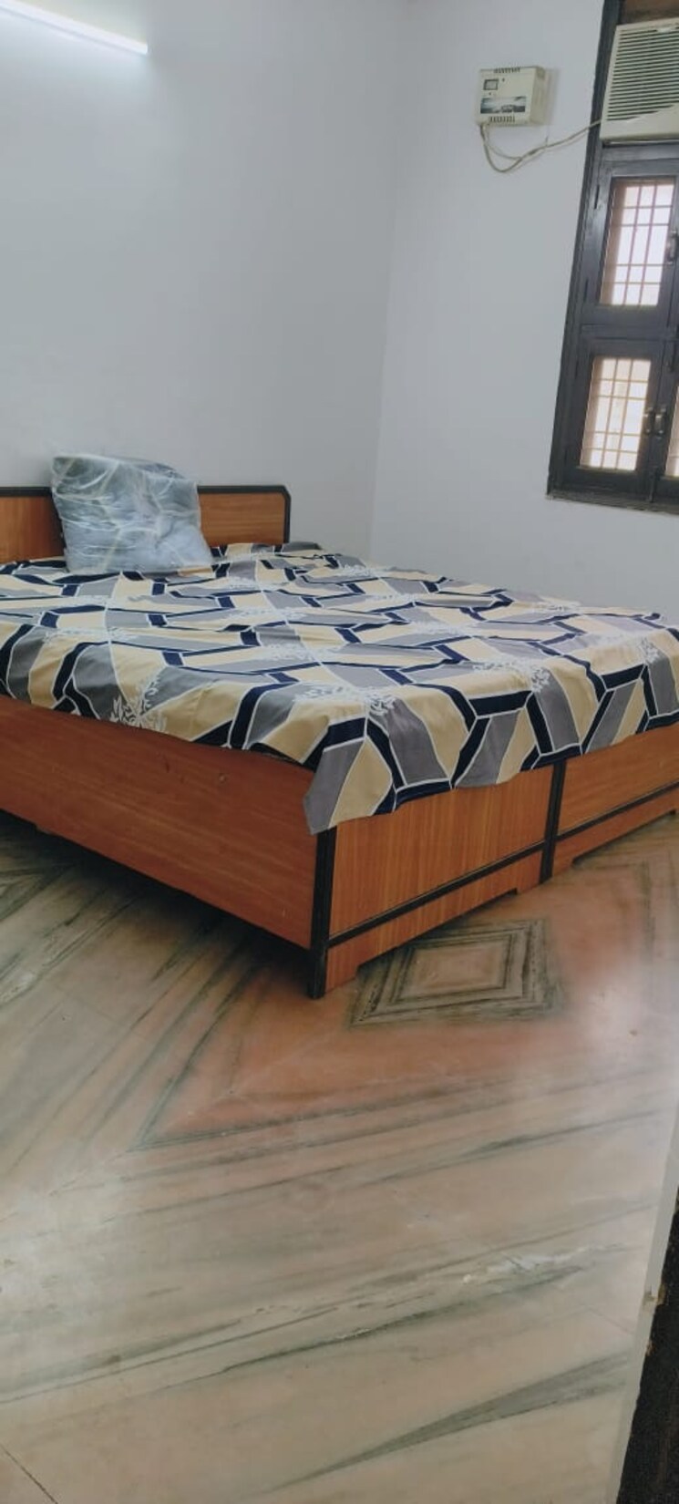 Bedroom, sushant lok i 1 Bedroom 500 Sq.Ft. Builder Floor In Sushant Lok I Gurgaon 8861064