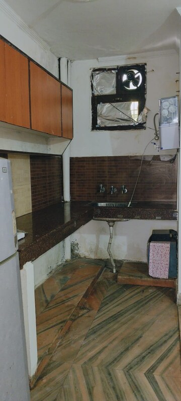 Kitchen in 1 BHK Builder Floor at Sushant Lok I – for Rent