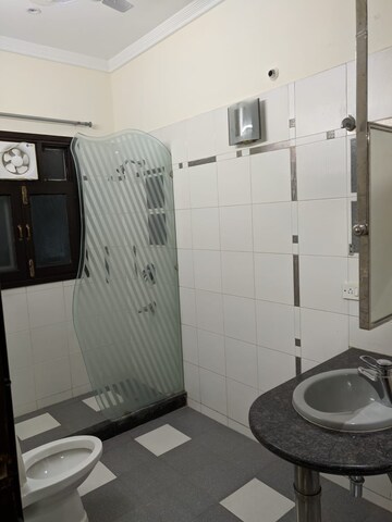 Bathroom in 6 BHK Independent House at Sector 45 – for Sale
