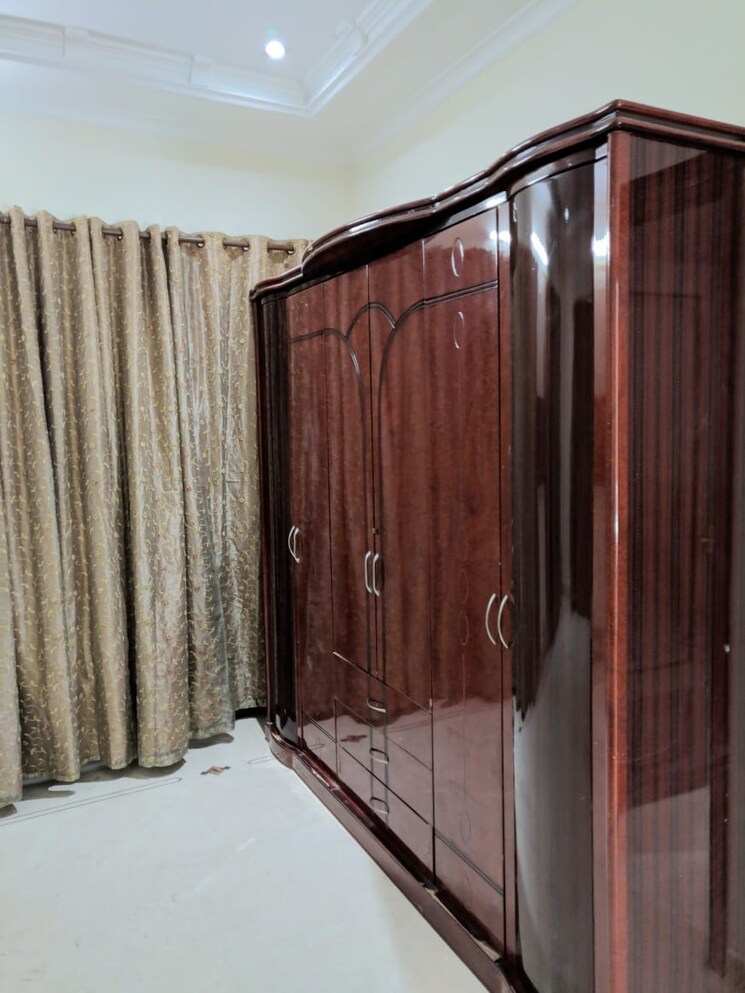 undefined, sector 45 6 Bedroom 502 Sq.Yd. Independent House In Sector 45 Gurgaon 8861030