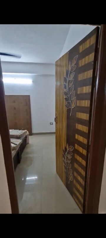 Room in 2.5 BHK Apartment at ROF Amaltas, Sector 92 – for Rent