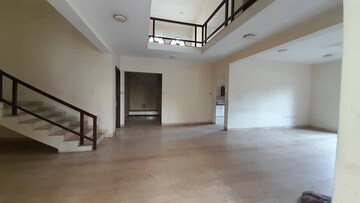 Living Room in 6 BHK Villa at Mohaba Bazar – for Rent
