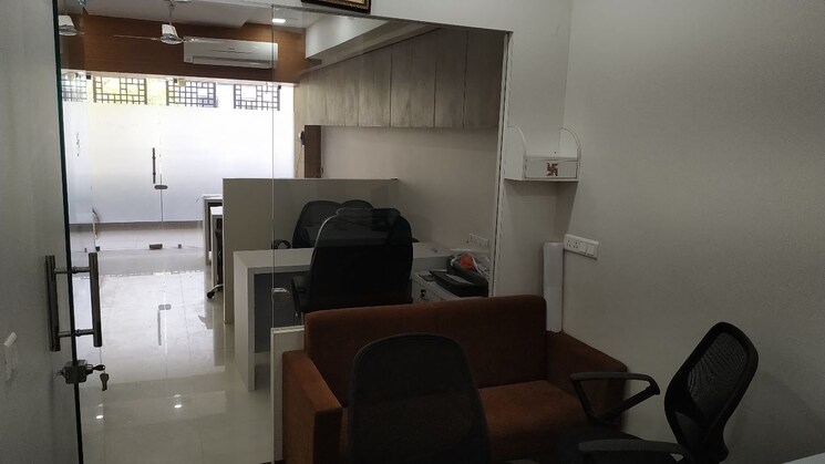 Team Area, south bopal Commercial Office Space 610 Sq.Ft. In South Bopal Ahmedabad 8861096
