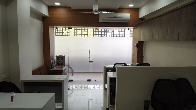Team Area, south bopal Commercial Office Space 610 Sq.Ft. In South Bopal Ahmedabad 8861096
