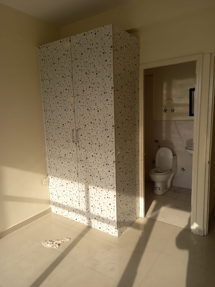 Bathroom, pyramid-fusion-homes 2 Bedroom 580 Sq.Ft. Apartment In Sector 70a Gurgaon 8861124