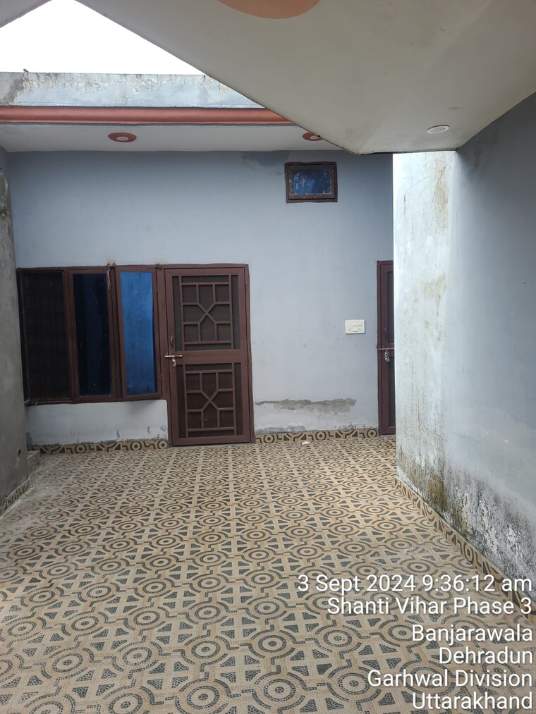 Room, kargi 5 Bedroom 1500 Sq.Ft. Independent House In Kargi Dehradun 8861139