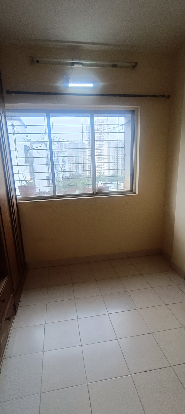 Room, anita-vihar 1 Bedroom 430 Sq.Ft. Apartment In Kandivali East Mumbai 8861123