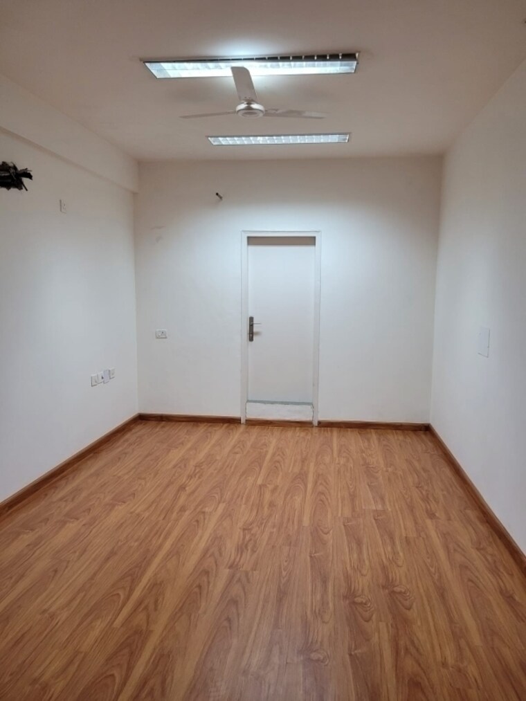 Room, new friends colony 4 Bedroom 500 Sq.Yd. Builder Floor In New Friends Colony Delhi 8861203