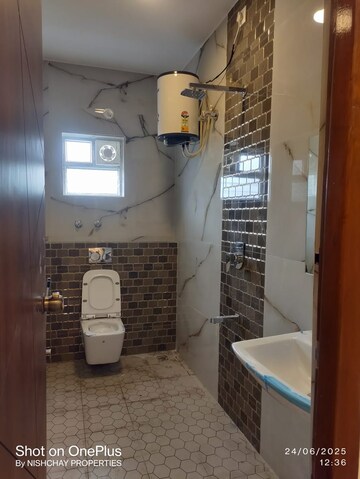 Bathroom in 2 BHK Apartment at Kothanur – for Rent