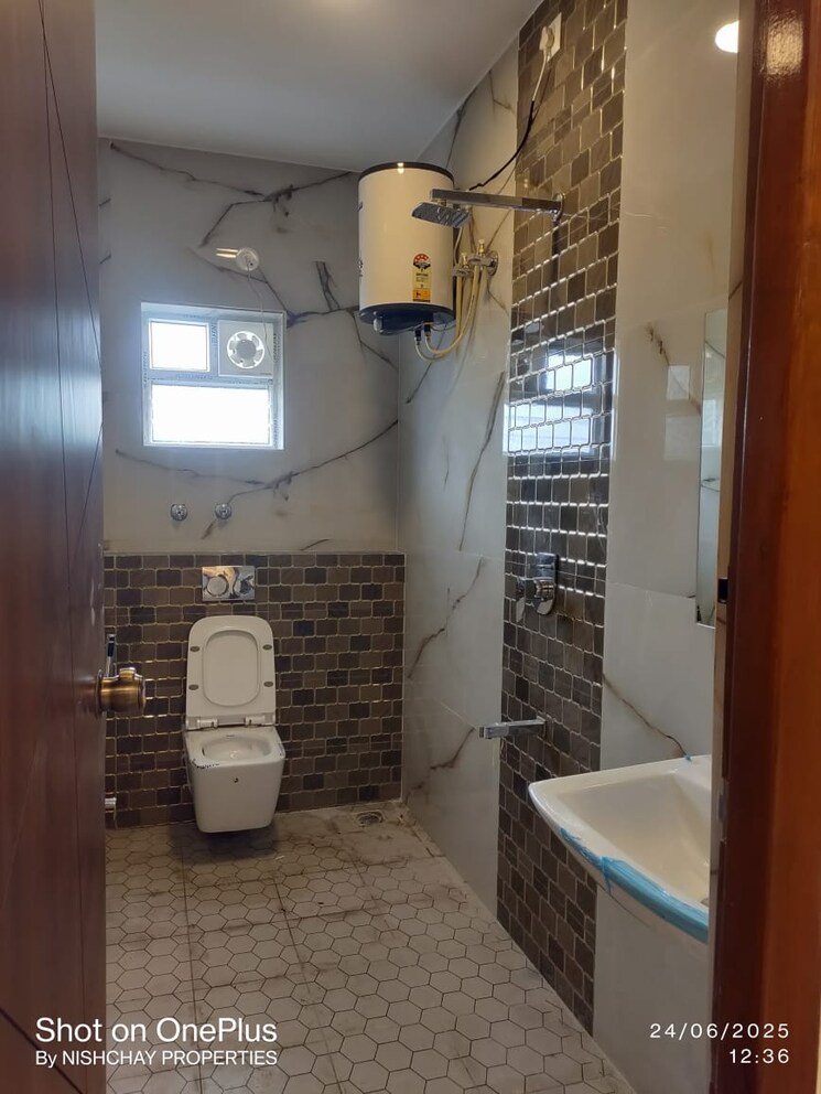 Bathroom, kothanur 2 Bedroom 1200 Sq.Ft. Apartment In Kothanur Bangalore 8861145