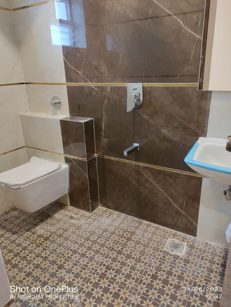 Bathroom, kothanur 2 Bedroom 1200 Sq.Ft. Apartment In Kothanur Bangalore 8861145