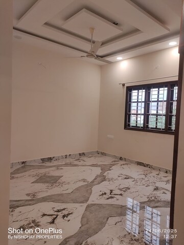 Bedroom in 2 BHK Apartment at Kothanur – for Rent