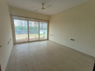 Bedroom in 2 BHK Apartment at RNA Continental, Chembur – for Rent