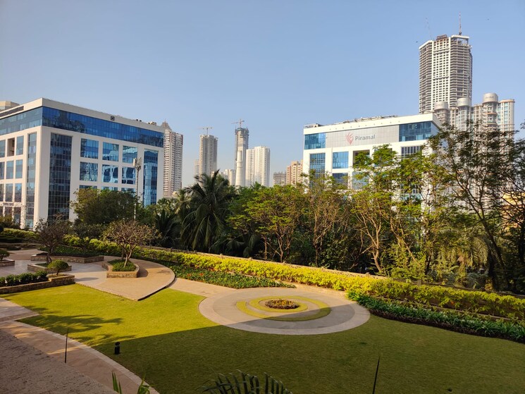 Garden, ashford-casa-grande 3 Bedroom 1915 Sq.Ft. Apartment In Lower Parel Mumbai 8861169