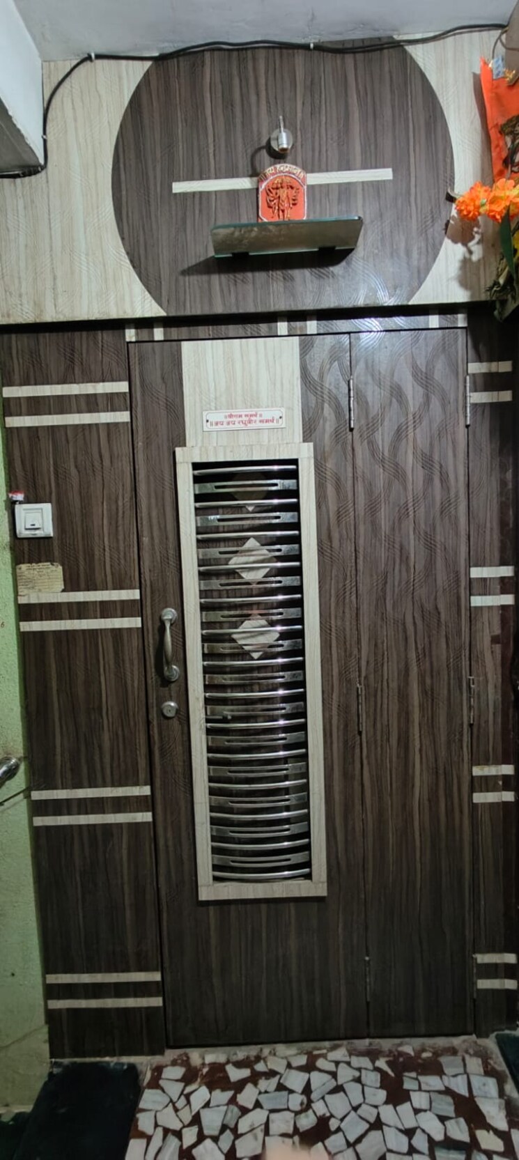 Room, dombivli east 1 Bedroom 450 Sq.Ft. Apartment In Dombivli East Thane 8861359