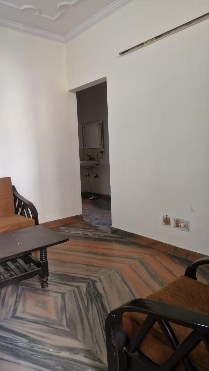 1 BHK Builder Floor For Rent in Sushant Lok I