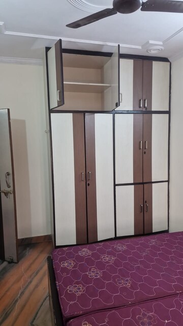 Room in 1 BHK Builder Floor at Sushant Lok I – for Rent
