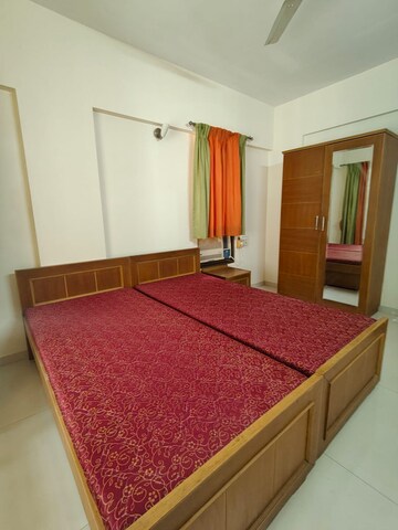 Bedroom in 2 BHK Apartment at Swastik Park, Chembur – for Rent