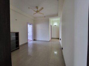 Room in 3 BHK Apartment at Central Park II-Bellevue, Sector 48 – for Sale