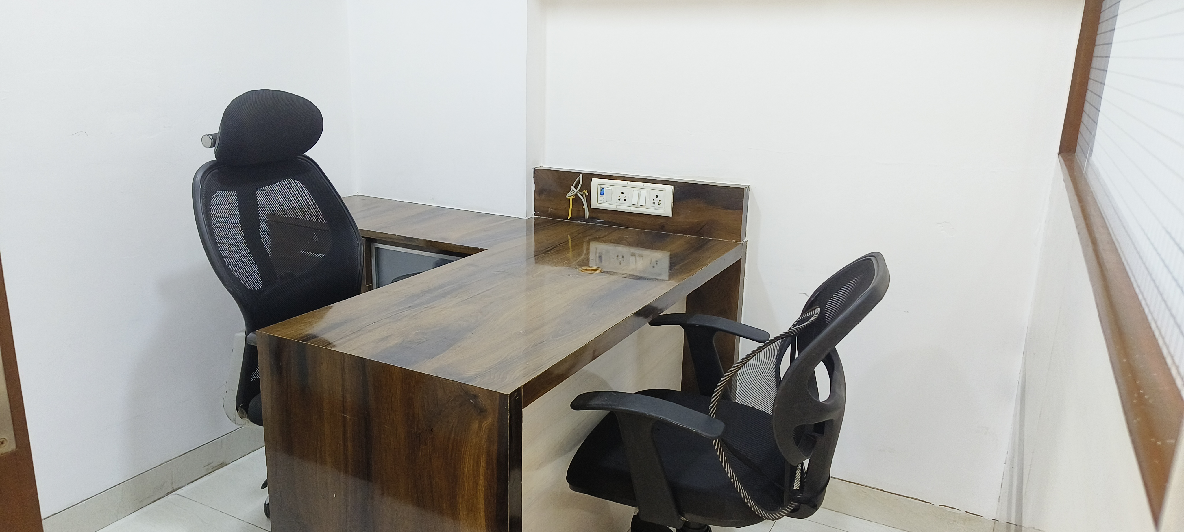 Office Space For Rent in Gundecha Onclave
