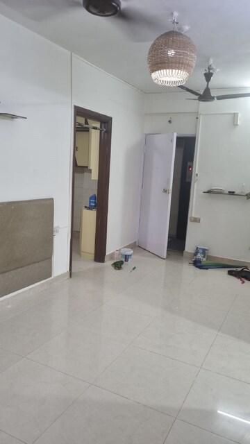 Room in 2 BHK Apartment at Bandra West – for Rent