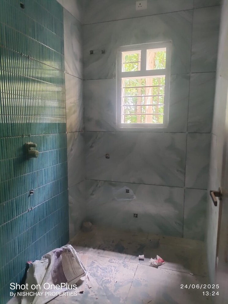 Bathroom, kothanur 2.5 Bedroom 1300 Sq.Ft. Apartment In Kothanur Bangalore 8861346