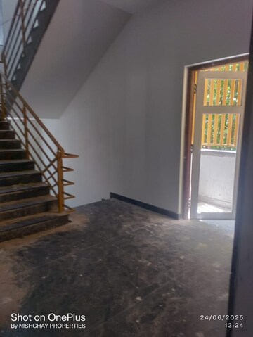 Staircase in 2.5 BHK Apartment at Kothanur – for Rent